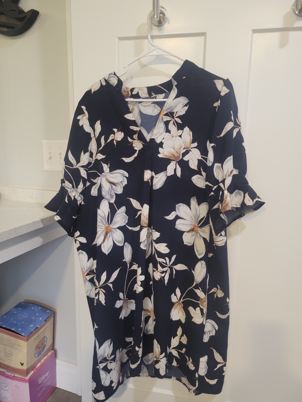 Navy Floral V-Neck Shift Dress